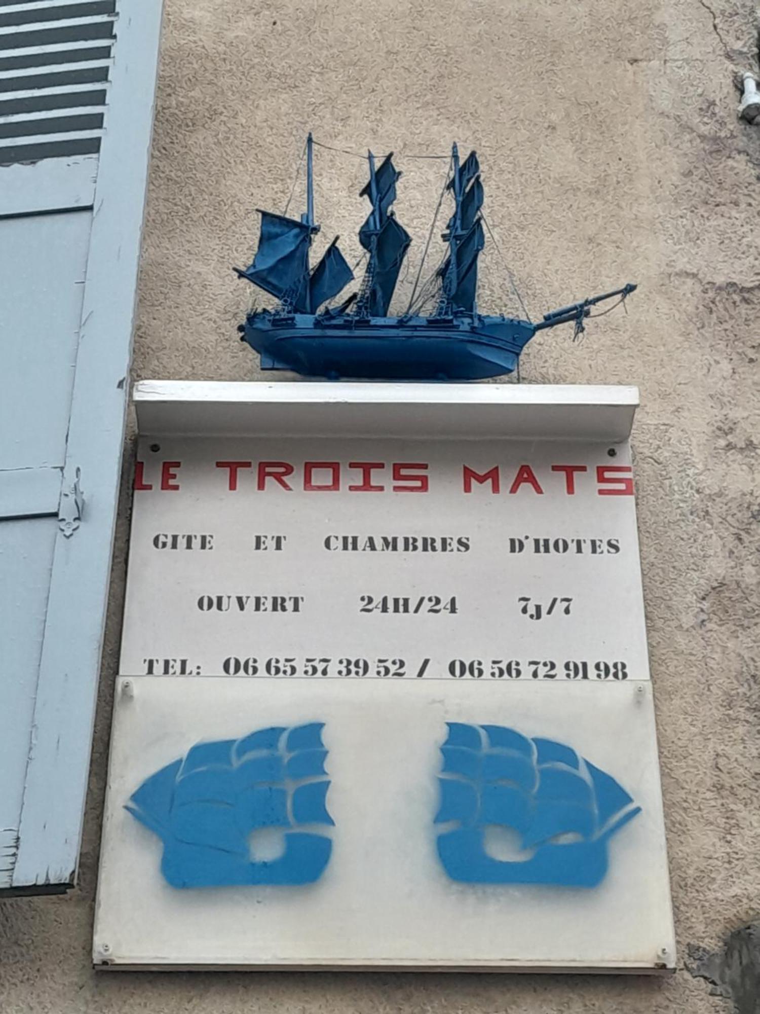 Le trois mâts Thiers Exterior foto